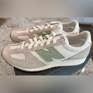 New Balance 471 Unisex Athletic Shoes